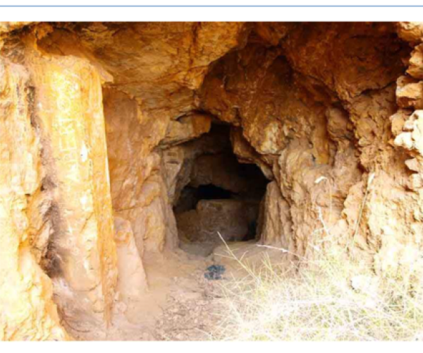 MAGNÍFICA MINA DE OCRE ANTIQUÍSIMAS EN MUTXAMEL