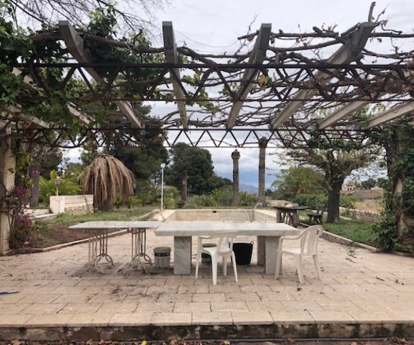 CHALET LUMINEUX Á RENOVER  Á NOVELDA ZONA COCUN 