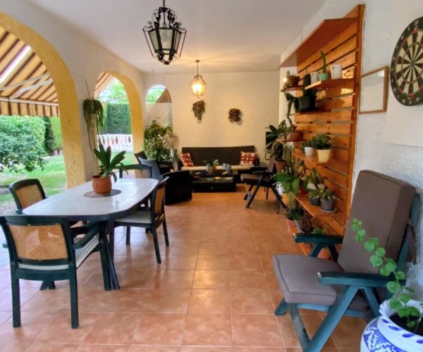 LUMINOSO CHALET EN MUTCHAVISTA 